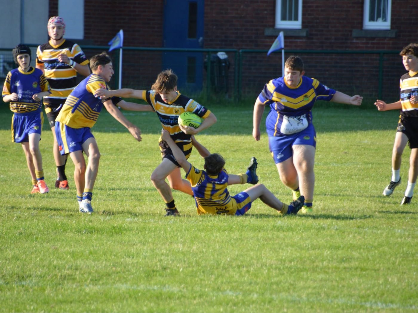 Junior and open age players in Hornets colours
